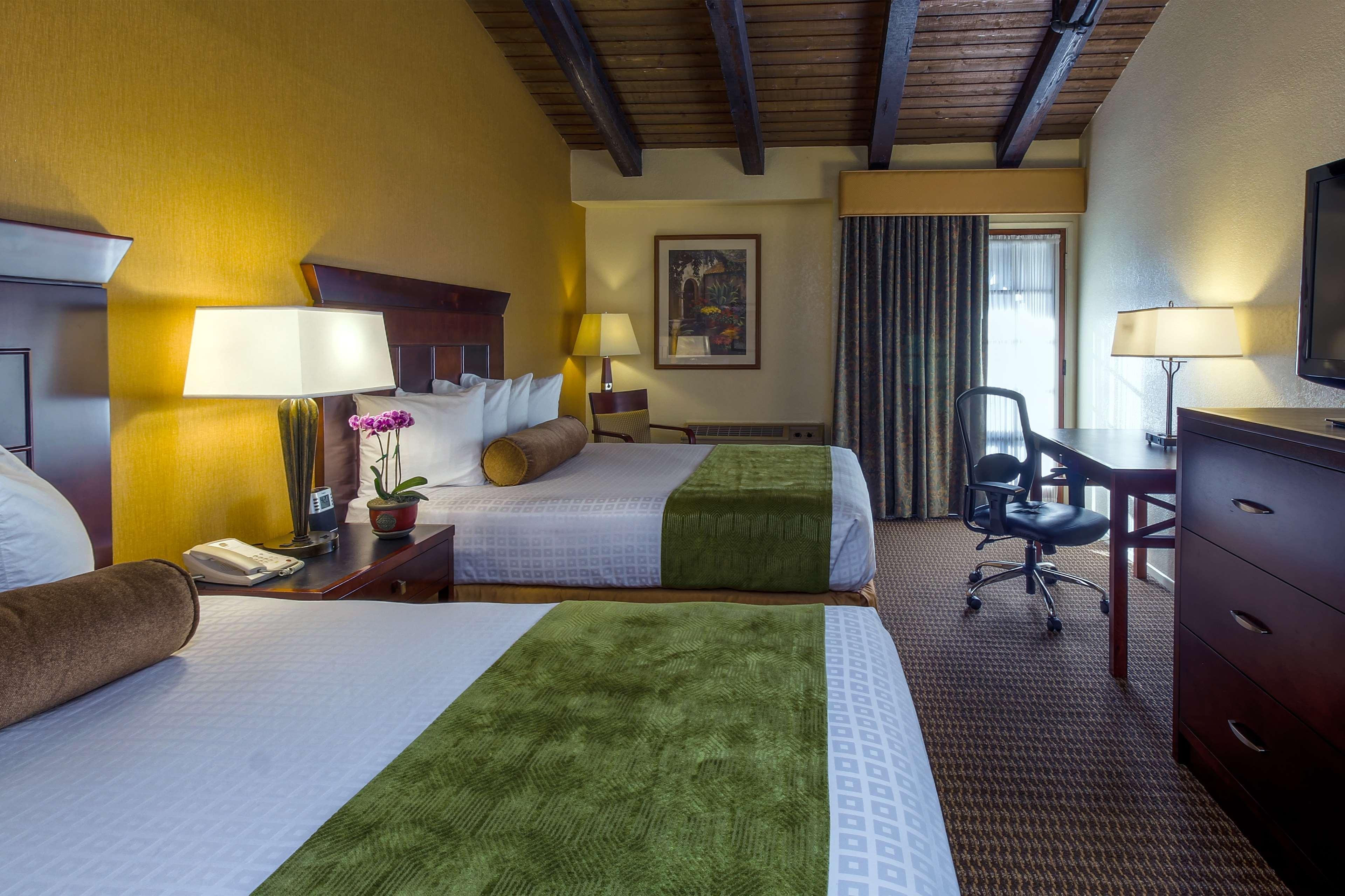Best Western Plus Carpinteria Inn Exterior photo